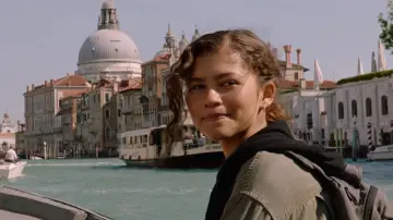 Backdrop to the movie "Spider-Man: Far From Home" #1644106