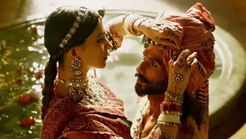 Backdrop to the movie "Padmaavat" #342750