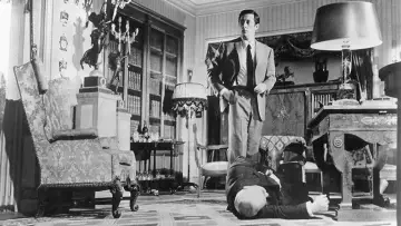 Backdrop to the movie "Symphony for a Massacre" #1525881