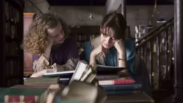 Backdrop to the movie "The Bookshop" #391258