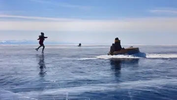 Backdrop to the movie "Ice" #968480