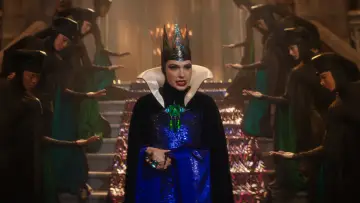 Backdrop to the movie "Snow White" #560081