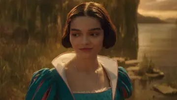 Backdrop to the movie "Snow White" #560085