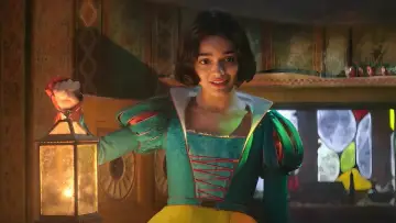 Backdrop to the movie "Snow White" #560128