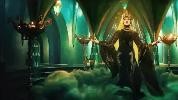 Backdrop to the movie "Snow White" #560210