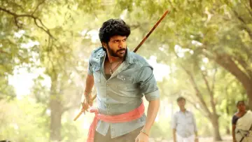Backdrop to the movie "Pakka" #1163150