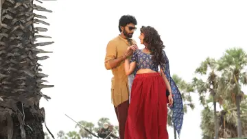 Backdrop to the movie "Pakka" #1163170