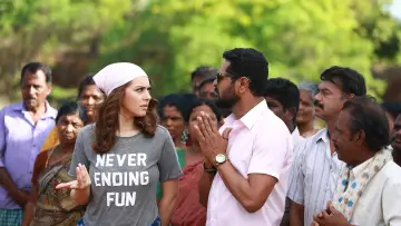 Backdrop to the movie "Gulaebaghavali" #1162115