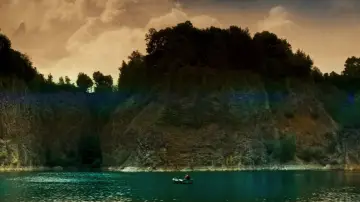 Backdrop to the movie "Mandy" #812361