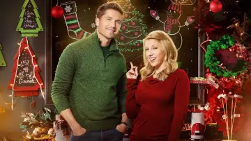 Backdrop to the movie "Finding Santa" #1568996