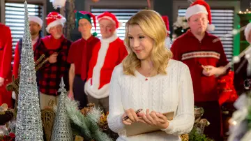 Backdrop to the movie "Finding Santa" #1569002