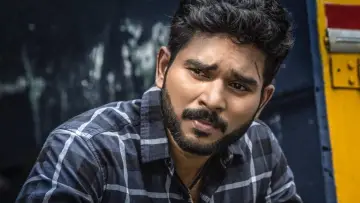Backdrop to the movie "Thappu Thanda" #1162032