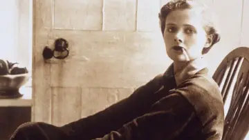 Backdrop to the movie "Daphne du Maurier: In Rebecca