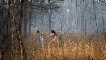 Backdrop to the movie "Ghostland" #1801428
