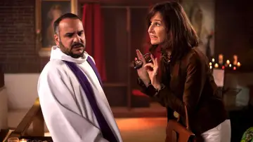 Backdrop to the movie "Neuilly sa mère, sa mère !" #1145084