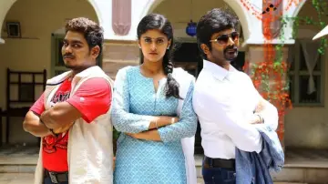 Backdrop to the movie "Ka..Ka..Ka.. Aabathin Arikuri" #1147239
