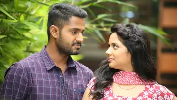 Backdrop to the movie "Marainthirunthu Paarkum Marmam Enna" #1161932