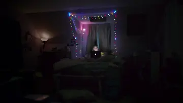 Backdrop to the movie "Eighth Grade" #1200364