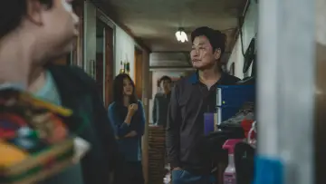 Backdrop to the movie "Parasite" #170946