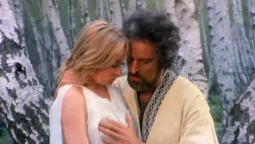 Backdrop to the movie "Beast in Space" #1854514