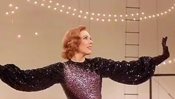 Backdrop to the movie "Star!" #1909636