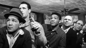 Backdrop to the movie "Requiem for a Heavyweight" #1615960
