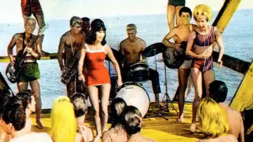 Backdrop to the movie "Pajama Party" #1913997