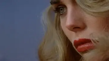 Backdrop to the movie "Lipstick" #462785