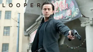 Backdrop to the movie "Looper" #696819