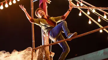 Backdrop to the movie "Sarkar" #889726