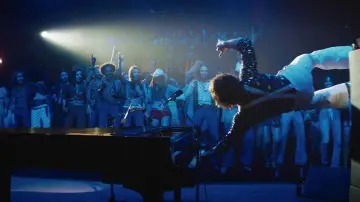 Backdrop to the movie "Rocketman" #671187