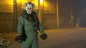 Backdrop to the movie "Haunt" #269768