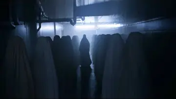 Backdrop to the movie "Haunt" #890797