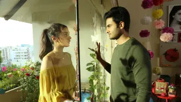 Backdrop to the movie "Sammohanam" #1158607