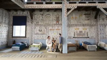Backdrop to the movie "Midsommar" #910042