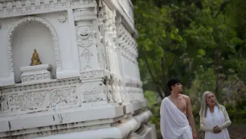 Backdrop to the movie "Thirty Years of Adonis" #1870019