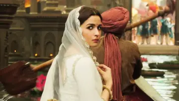 Backdrop to the movie "Kalank" #898335