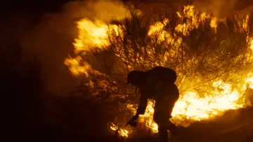 Backdrop to the movie "Fire Will Come" #796784