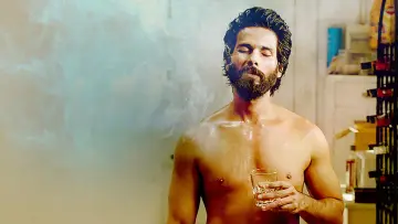 Backdrop to the movie "Kabir Singh" #850026