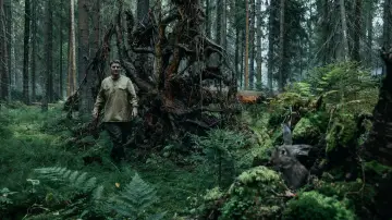 Backdrop to the movie "August" #869387
