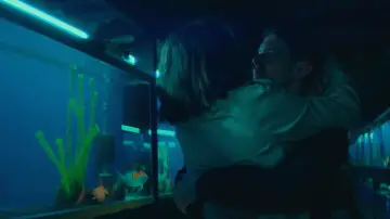 Backdrop to the movie "Little Fish" #862041