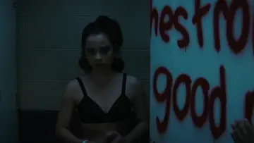 Backdrop to the movie "Fear Street: 1994" #1628900