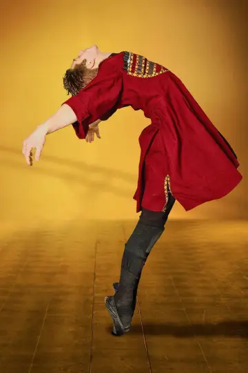 Poster to the movie "And Then We Danced" #1076601