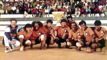 Backdrop to the movie "Ghilli" #1100757