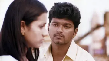 Backdrop to the movie "Ghilli" #1100793