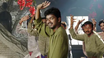 Backdrop to the movie "Ghilli" #1100796