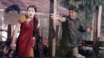 Backdrop to the movie "Ghilli" #1100810