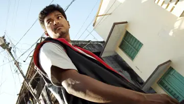 Backdrop to the movie "Ghilli" #1100817