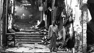 Backdrop to the movie "Circle of Deceit" #1923448