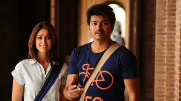 Backdrop to the movie "Nanban" #893034